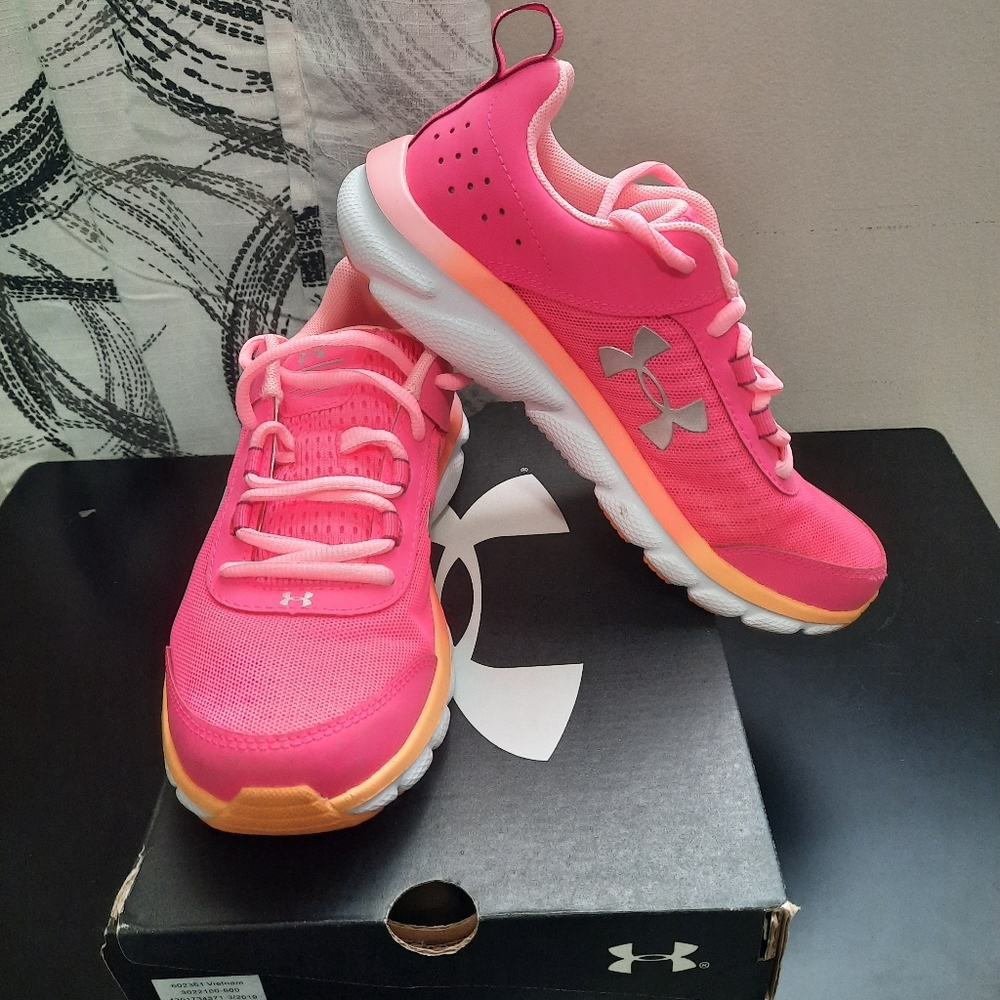 Girl's UA Assert 8 Sneakers